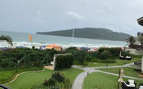 Apto em Cond. Praia dos Ingleses
